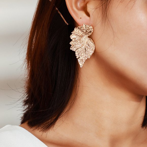 Angel Wing Gold Earring - Picture 2 of 2